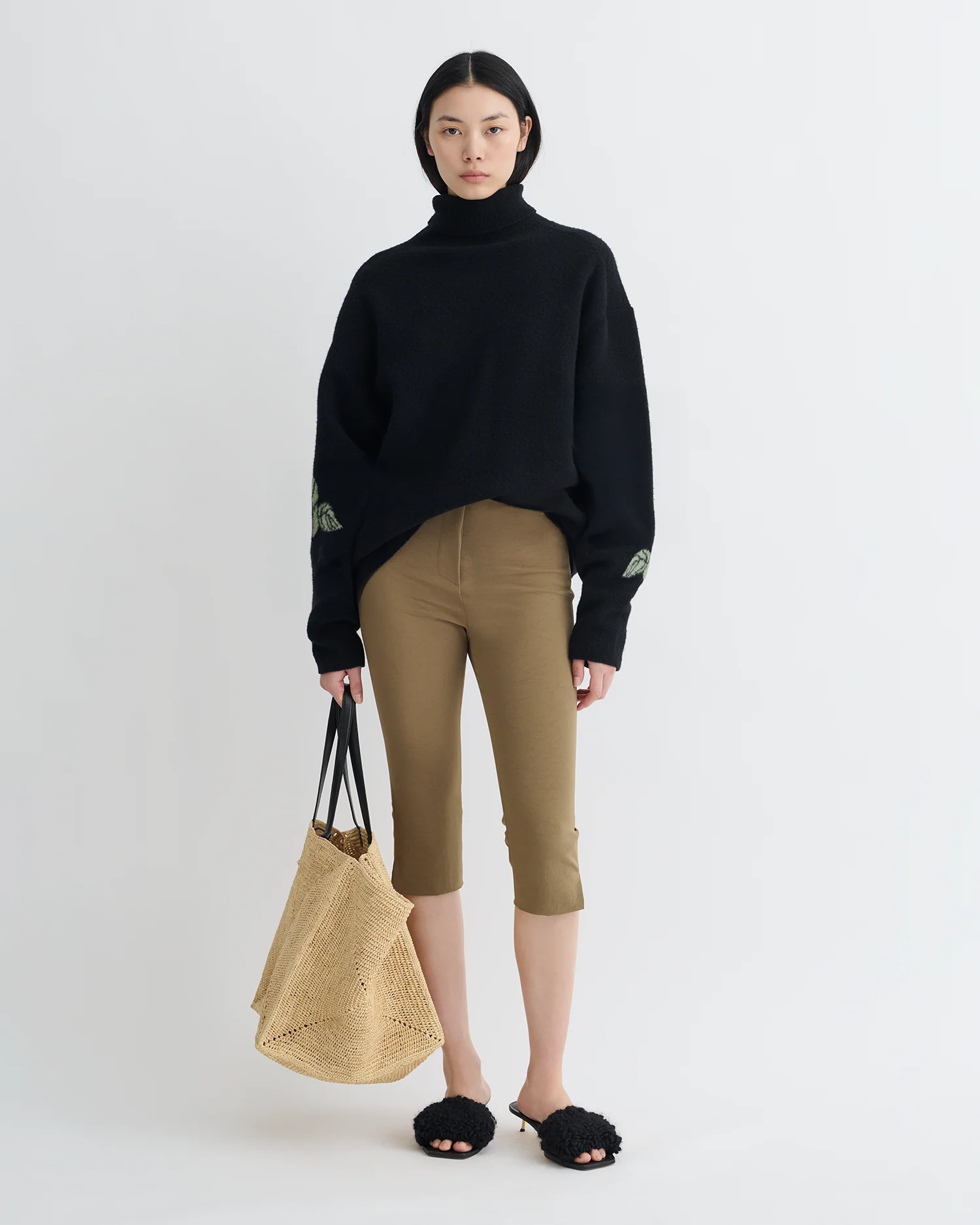 Frannie - Turtleneck Sweater - Black/Roses - Image 3