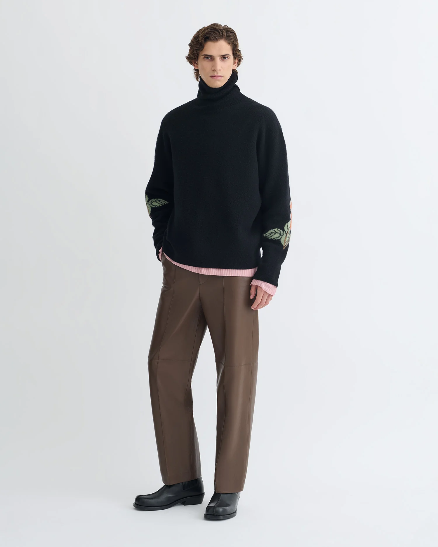 Frannie - Turtleneck Sweater - Black/Roses - Image 6